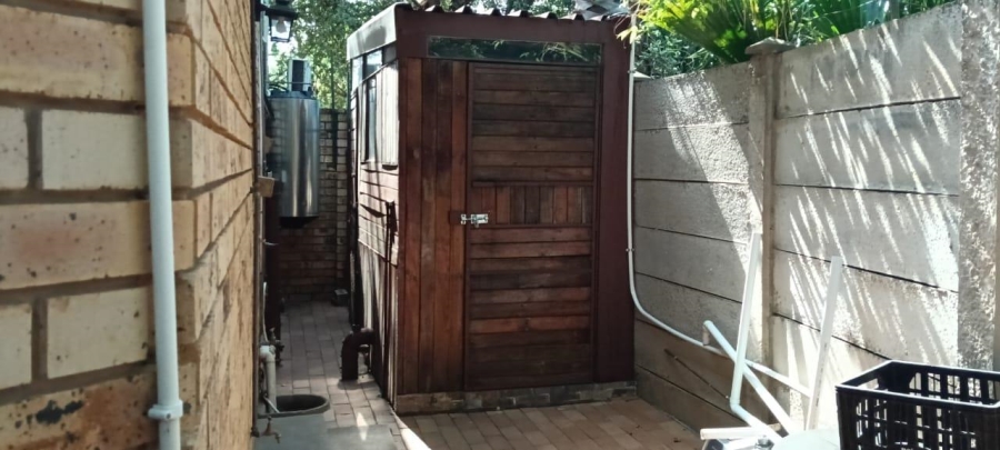 4 Bedroom Property for Sale in Langenhovenpark Free State